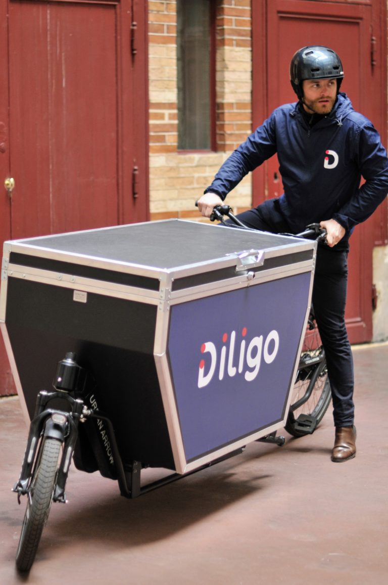 Livreur Diligo à vélo-cargo